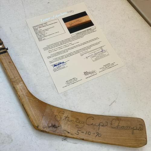 1969-70 Boston Bruins Stanley Kupaları Şampiyonlar Takımı İmzalı Oyun Kullanılmış hokey sopası JSA-NHL İmzalı Oyun